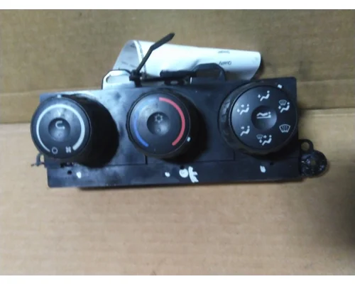 FREIGHTLINER CASCADIA 126 TEMPERATURE CONTROL