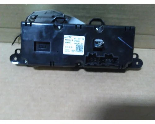 FREIGHTLINER CASCADIA 126 TEMPERATURE CONTROL