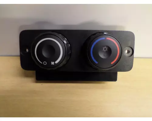 FREIGHTLINER CASCADIA 126 TEMPERATURE CONTROL
