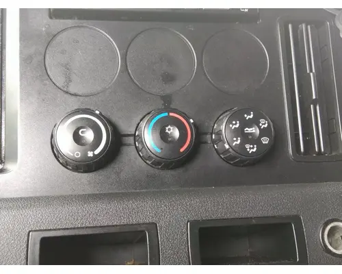 FREIGHTLINER CASCADIA 126 TEMPERATURE CONTROL