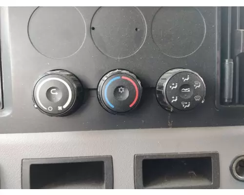 FREIGHTLINER CASCADIA 126 TEMPERATURE CONTROL