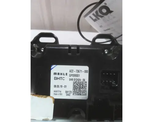 FREIGHTLINER CASCADIA 126 TEMPERATURE CONTROL