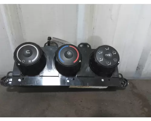 FREIGHTLINER CASCADIA 126 TEMPERATURE CONTROL