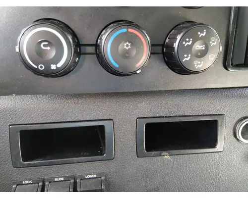 FREIGHTLINER CASCADIA 126 TEMPERATURE CONTROL