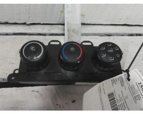 FREIGHTLINER CASCADIA 126 TEMPERATURE CONTROL