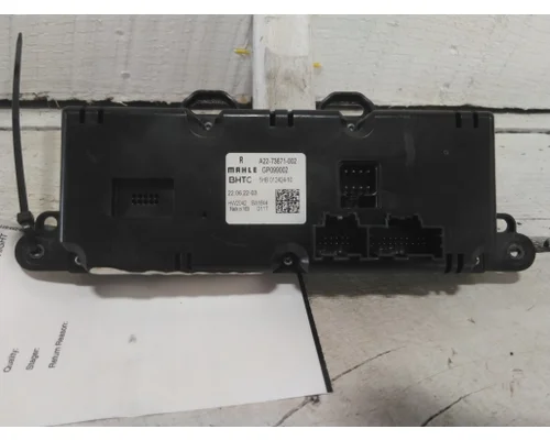 FREIGHTLINER CASCADIA 126 TEMPERATURE CONTROL