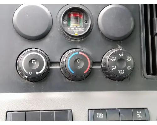 FREIGHTLINER CASCADIA 126 TEMPERATURE CONTROL