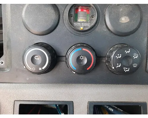 FREIGHTLINER CASCADIA 126 TEMPERATURE CONTROL