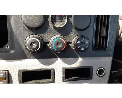 FREIGHTLINER CASCADIA 126 TEMPERATURE CONTROL