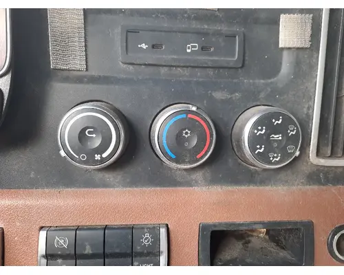 FREIGHTLINER CASCADIA 126 TEMPERATURE CONTROL