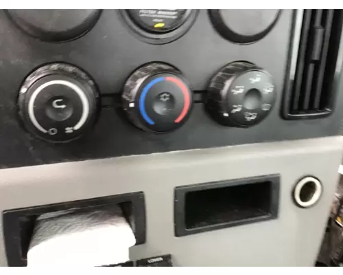 FREIGHTLINER CASCADIA 126 TEMPERATURE CONTROL