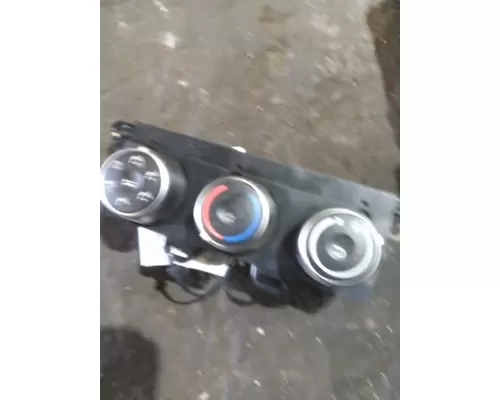 FREIGHTLINER CASCADIA 126 TEMPERATURE CONTROL