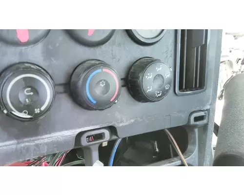 FREIGHTLINER CASCADIA 126 TEMPERATURE CONTROL