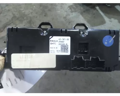 FREIGHTLINER CASCADIA 126 TEMPERATURE CONTROL