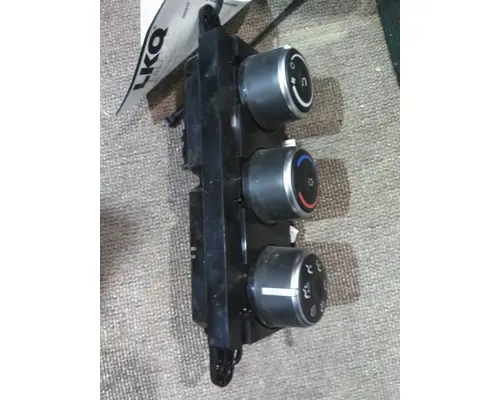 FREIGHTLINER CASCADIA 126 TEMPERATURE CONTROL