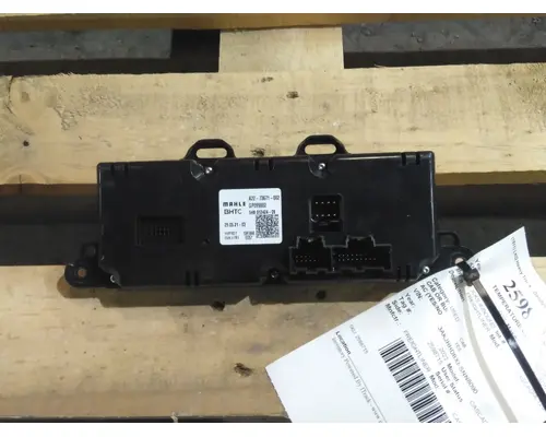 FREIGHTLINER CASCADIA 126 TEMPERATURE CONTROL