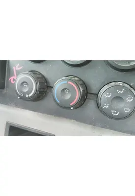 FREIGHTLINER CASCADIA 126 TEMPERATURE CONTROL