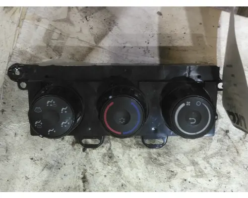 FREIGHTLINER CASCADIA 126 TEMPERATURE CONTROL