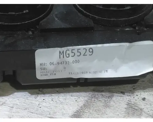 FREIGHTLINER CASCADIA 126 TEMPERATURE CONTROL