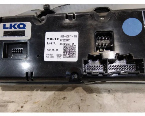 FREIGHTLINER CASCADIA 126 TEMPERATURE CONTROL