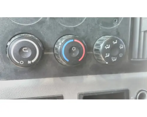 FREIGHTLINER CASCADIA 126 TEMPERATURE CONTROL