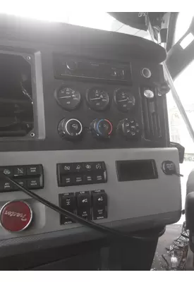 FREIGHTLINER CASCADIA 126 TEMPERATURE CONTROL