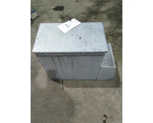 FREIGHTLINER CASCADIA 126 TOOL BOX