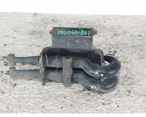 FREIGHTLINER CASCADIA 126 TOW HOOK