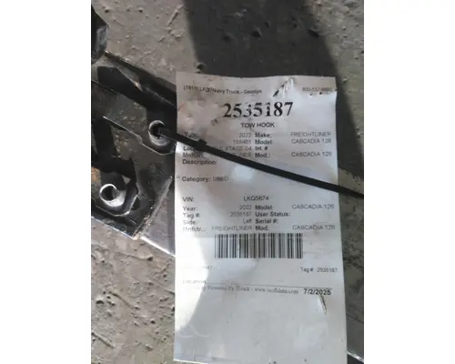 FREIGHTLINER CASCADIA 126 TOW HOOK