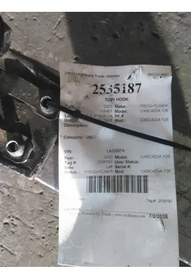 FREIGHTLINER CASCADIA 126 TOW HOOK