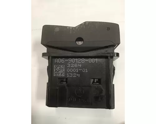 FREIGHTLINER CASCADIA 126 UTILITY LAMP SWITCH