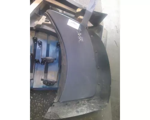 FREIGHTLINER CASCADIA 126 WHEELHUB COVER