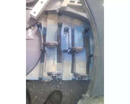 FREIGHTLINER CASCADIA 126 WHEELHUB COVER