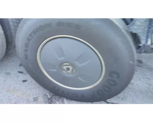 FREIGHTLINER CASCADIA 126 WHEELHUB COVER