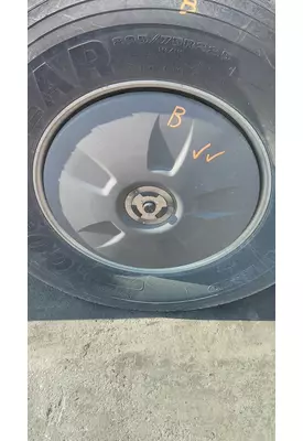 FREIGHTLINER CASCADIA 126 WHEEL/HUB COVER