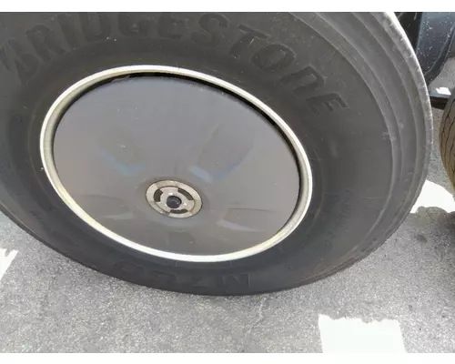 FREIGHTLINER CASCADIA 126 WHEELHUB COVER