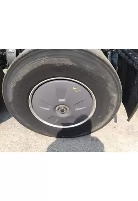 FREIGHTLINER CASCADIA 126 WHEEL/HUB COVER