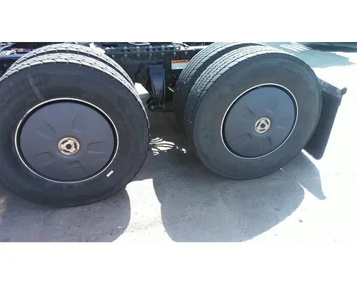 FREIGHTLINER CASCADIA 126 WHEELHUB COVER