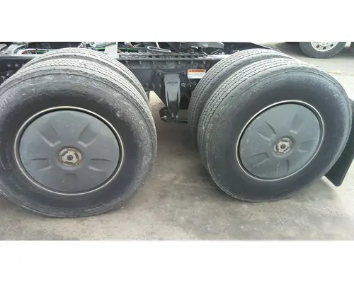 FREIGHTLINER CASCADIA 126 WHEELHUB COVER