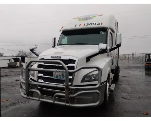 FREIGHTLINER CASCADIA 126 WHOLE TRUCK FOR RESALE
