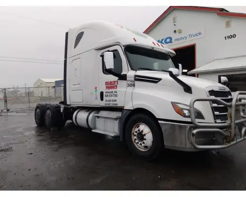 FREIGHTLINER CASCADIA 126 WHOLE TRUCK FOR RESALE