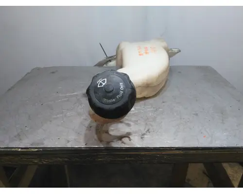 FREIGHTLINER CASCADIA 126 WINDSHIELD WASHER RESERVOIR