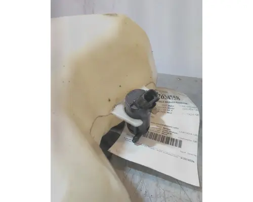 FREIGHTLINER CASCADIA 126 WINDSHIELD WASHER RESERVOIR
