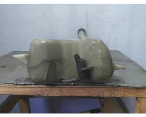 FREIGHTLINER CASCADIA 126 WINDSHIELD WASHER RESERVOIR