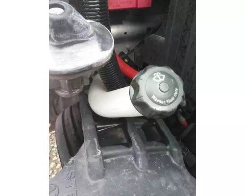 FREIGHTLINER CASCADIA 126 WINDSHIELD WASHER RESERVOIR