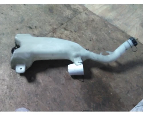 FREIGHTLINER CASCADIA 126 WINDSHIELD WASHER RESERVOIR