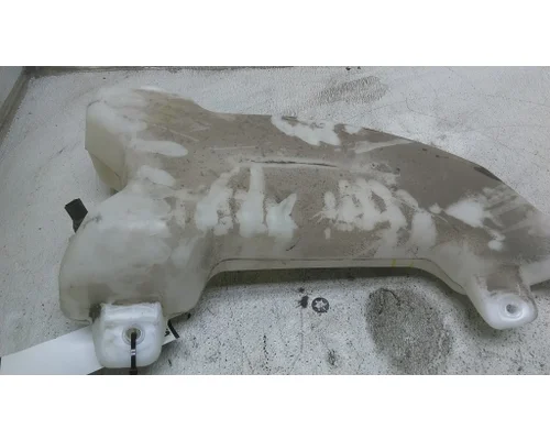 FREIGHTLINER CASCADIA 126 WINDSHIELD WASHER RESERVOIR
