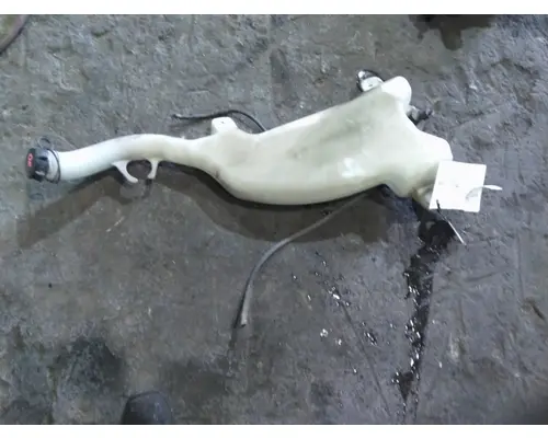 FREIGHTLINER CASCADIA 126 WINDSHIELD WASHER RESERVOIR