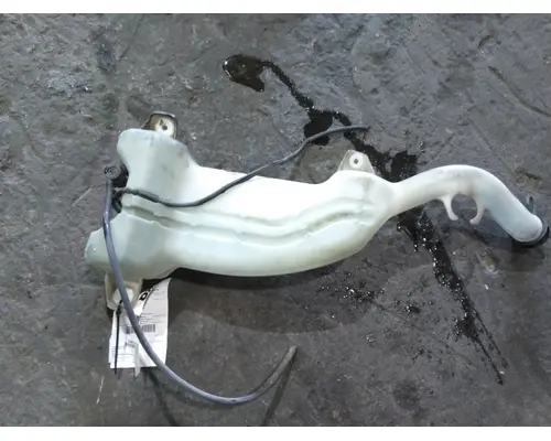 FREIGHTLINER CASCADIA 126 WINDSHIELD WASHER RESERVOIR