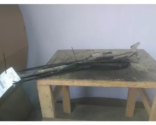 FREIGHTLINER CASCADIA 126 WINDSHIELD WIPER ASSEMBLY